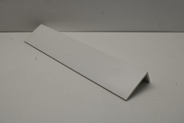Coprifilo angolare in PVC - immagine 12